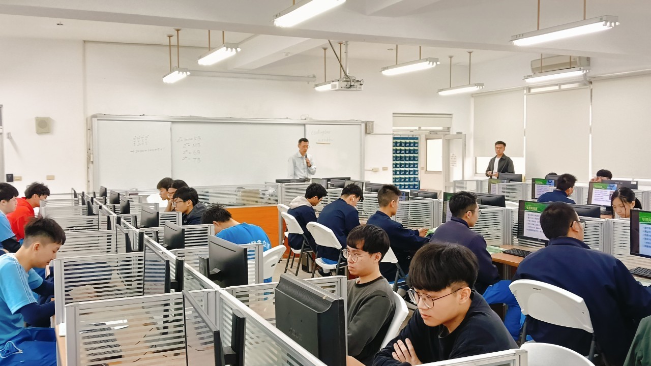 連結到國立金門高中_資工系趙志民老師